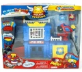 Super Zings Super Things Posterunek policji czerwony policjant opakowanie figurki.jpg